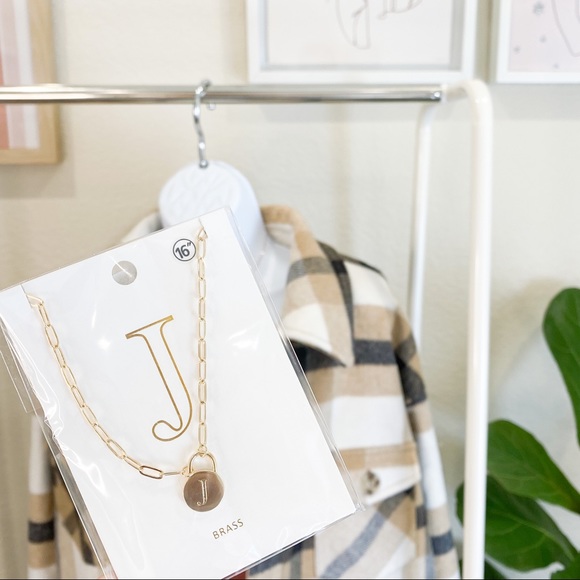 Statement necklace letter initials - Picture 4 of 5